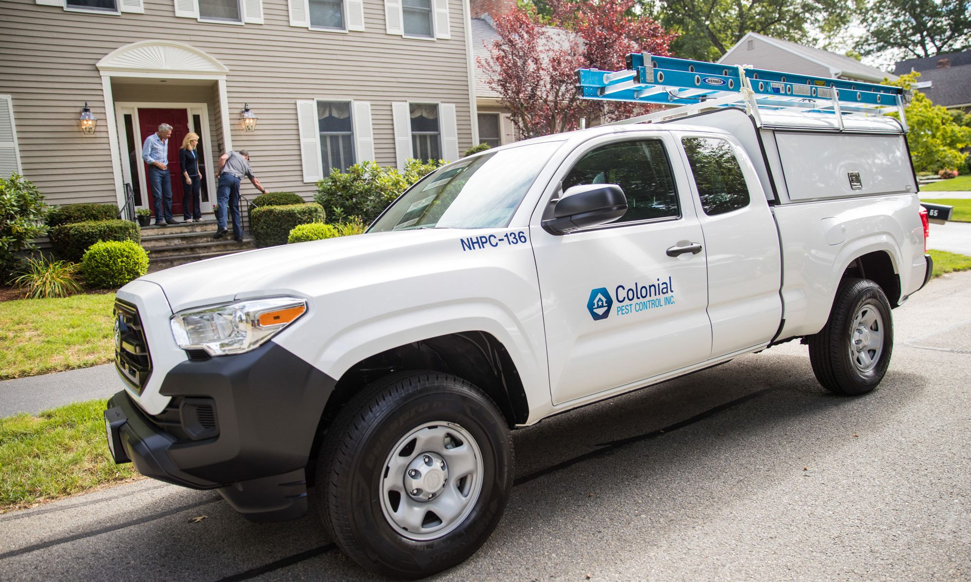 colonial pest truck