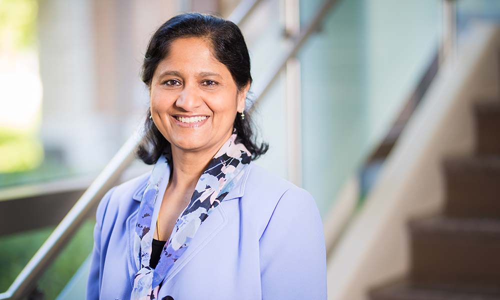 corporate headshot photography of businesswoman